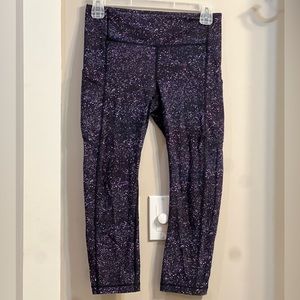 EUC Lululemon Speed Up Galaxy Cropped Leggings *Size 6
